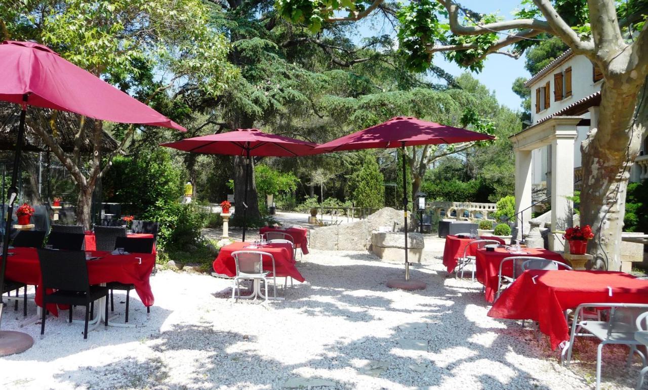 Hotel Restaurant Le Colombier Remoulins Eksteriør billede
